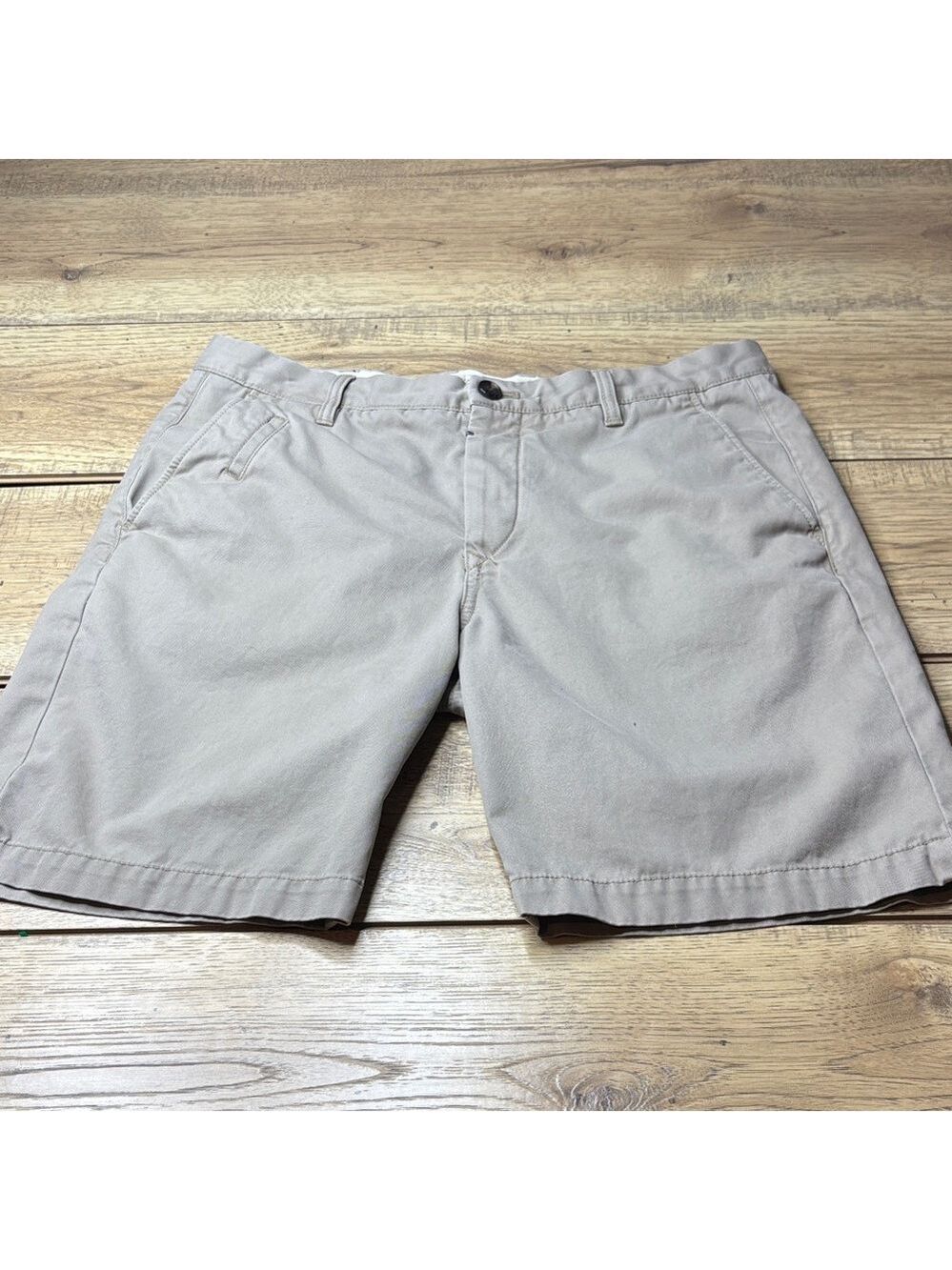 Men’s All Saints Light Brown Flat Front Deck Shorts Size 33